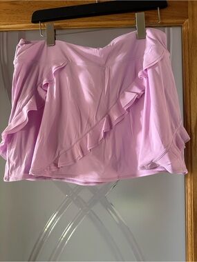 🦩Lilly Pulitzer Luxletic Lavender Ruffle Skater Skirt I have matching top 4 sale